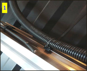 Buntband med stålklipps monterat på Windons profil