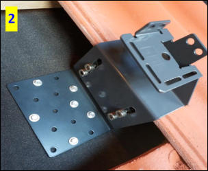 Betongfäste monterat i fotfäste för råspont